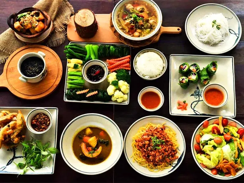 bua trua o Phu Quoc an gi