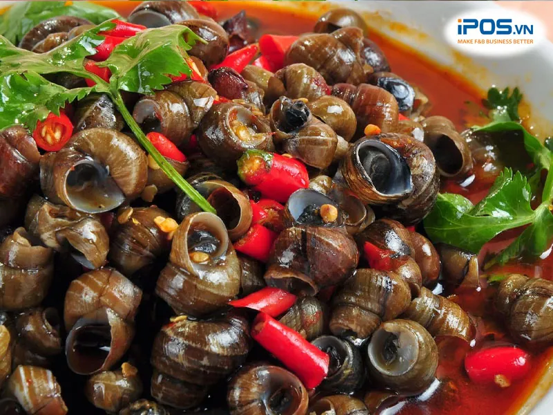 Ốc nóng vỉa hè kết hợp kênh bán hàng online hiệu quả