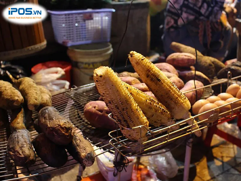 Ngô và khoai nướng nóng hổi cho mùa đông 2026