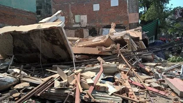 Giấc mơ thấy nhà hàng xóm sập phản ánh mối quan hệ láng giềng