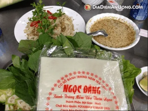 Gỏi cá mai nổi tiếng ở quán Vườn Xoài