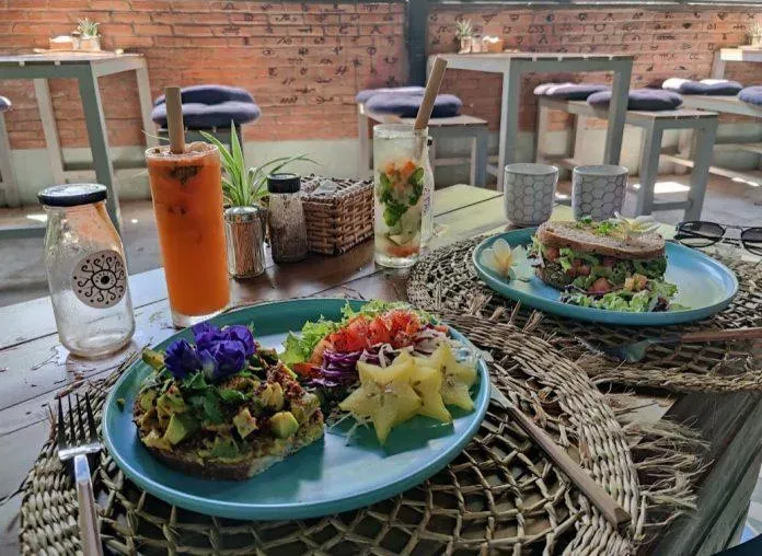 QuÃ¡n CafÃ© phá»¥ vá»¥ Ä'á»