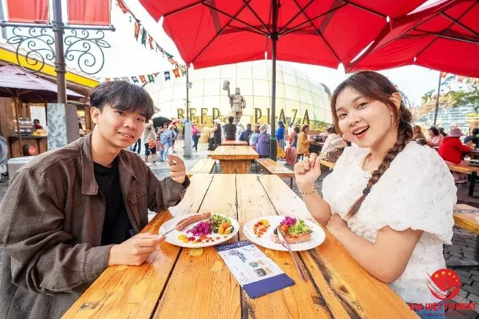 Khu vực kiểm tra an ninh là bước cuối cùng để khách tham quan bước vào thiên đường giải trí