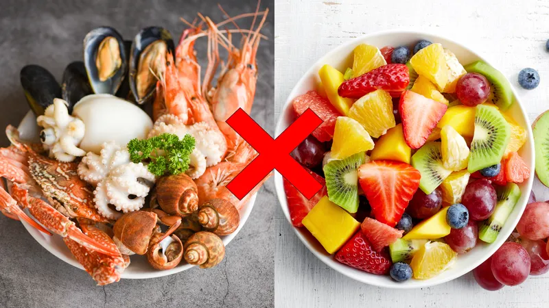 Không nên kết hợp hải sản và trái cây trong cùng bữa ăn.