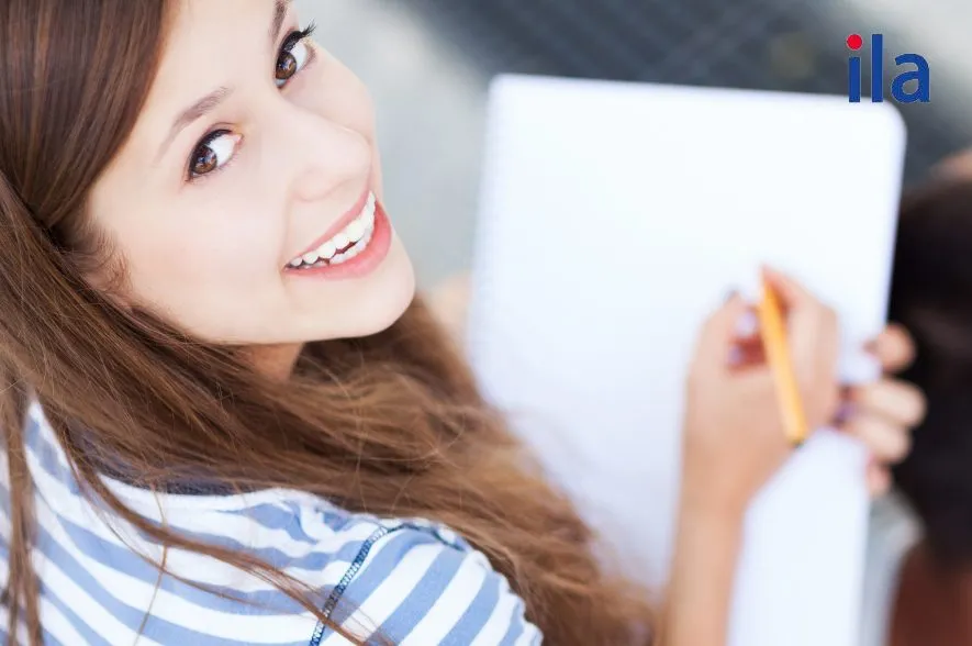 Học sinh cần nắm vững ngữ pháp để làm tốt bài tập viết lại câu