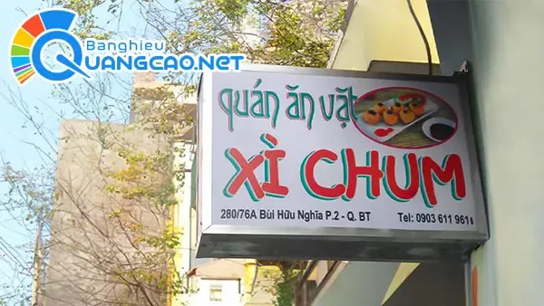 Bảng hiệu quán ăn vặt với hình ảnh món ăn