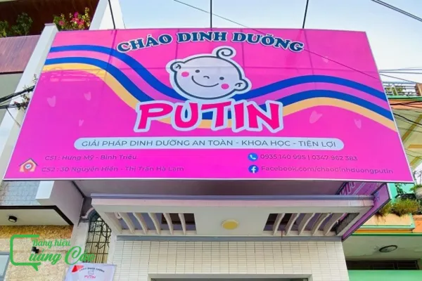 Bảng hiệu Putin sử dụng hình ảnh cháo dinh dưỡng in bạt tiết kiệm chi phí