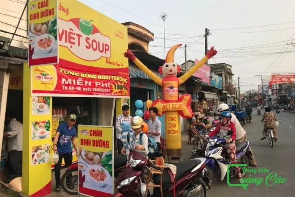 Việt Soup tối ưu hình ảnh cháo dinh dưỡng bằng hệ thống biển hiệu đồng bộ
