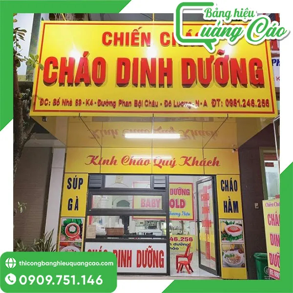 Hình ảnh cháo dinh dưỡng trên bảng hiệu đẹp chuyên nghiệp giúp thu hút khách hàng ngay từ cái nhìn đầu tiên