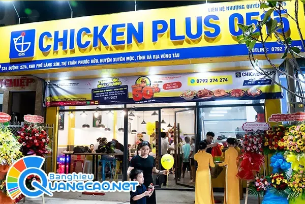 bảng hiệu quán gà rán