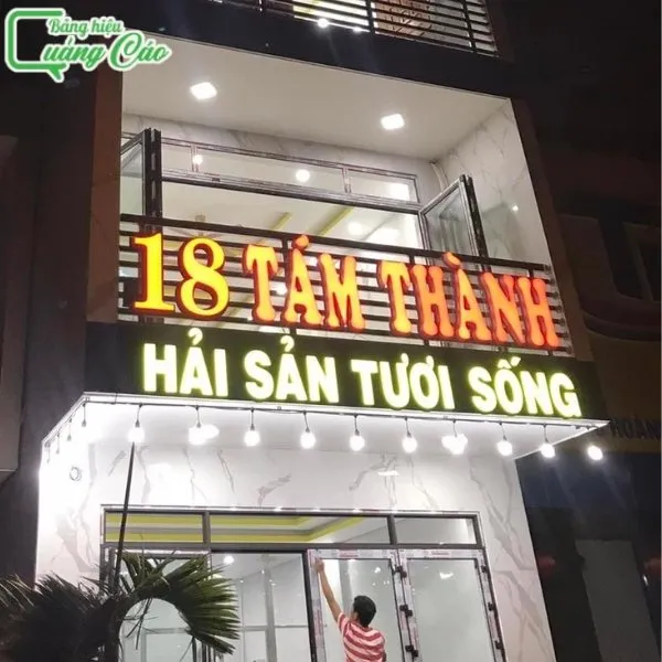 Mẫu bảng hiệu buffet hải sản sang trọng