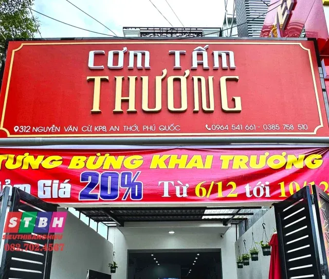 Bảng hiệu quán cơm đẹp sang trọng thu hút khách