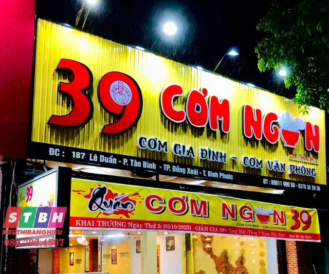 Bảng hiệu quán cơm uy tín bền màu