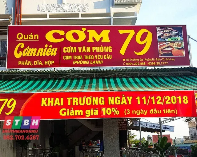 Bảng hiệu quán cơm đẹp và tiện dụng