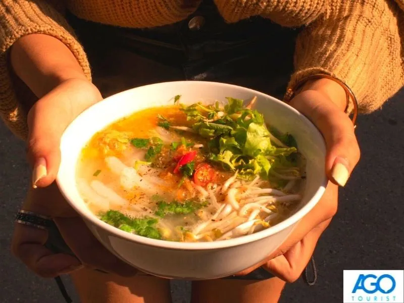 Bánh canh chợ đêm Đà Lạt
