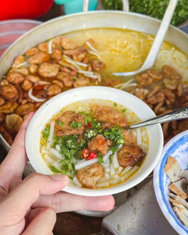 Khám Phá Cách Nấu Bánh Canh Chả Cá Nha Trang, Quy Nhơn Chuẩn Vị