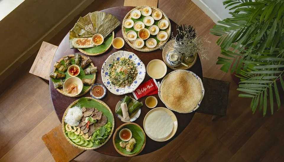 Bếp Huế với thực đơn đa dạng món ăn miền Trung từ bánh đến bún