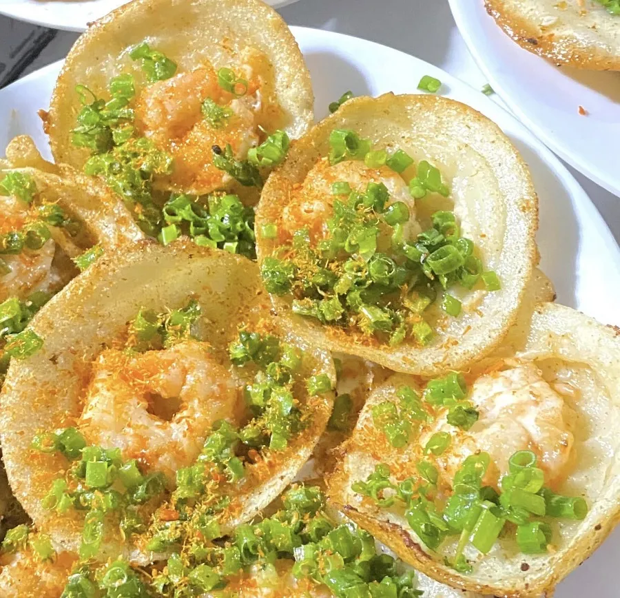 Bánh khọt giòn rụm tại Phở Kỳ