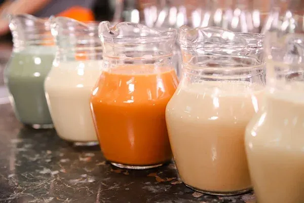 Bảo quản trà sữa bằng bình thủy tinh để đảm bảo sức khỏe