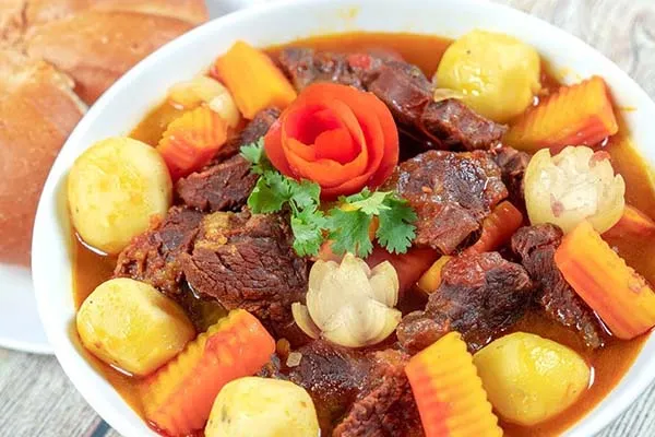 Thành phẩm món lagu bò hấp dẫn