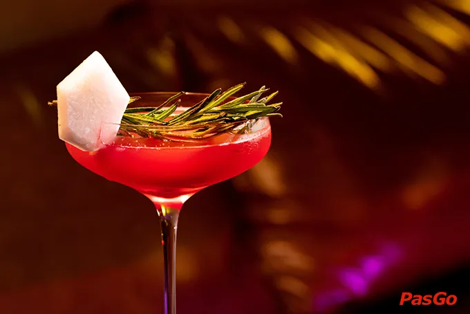 Switch Bar với view Bitexco lung linh về đêm