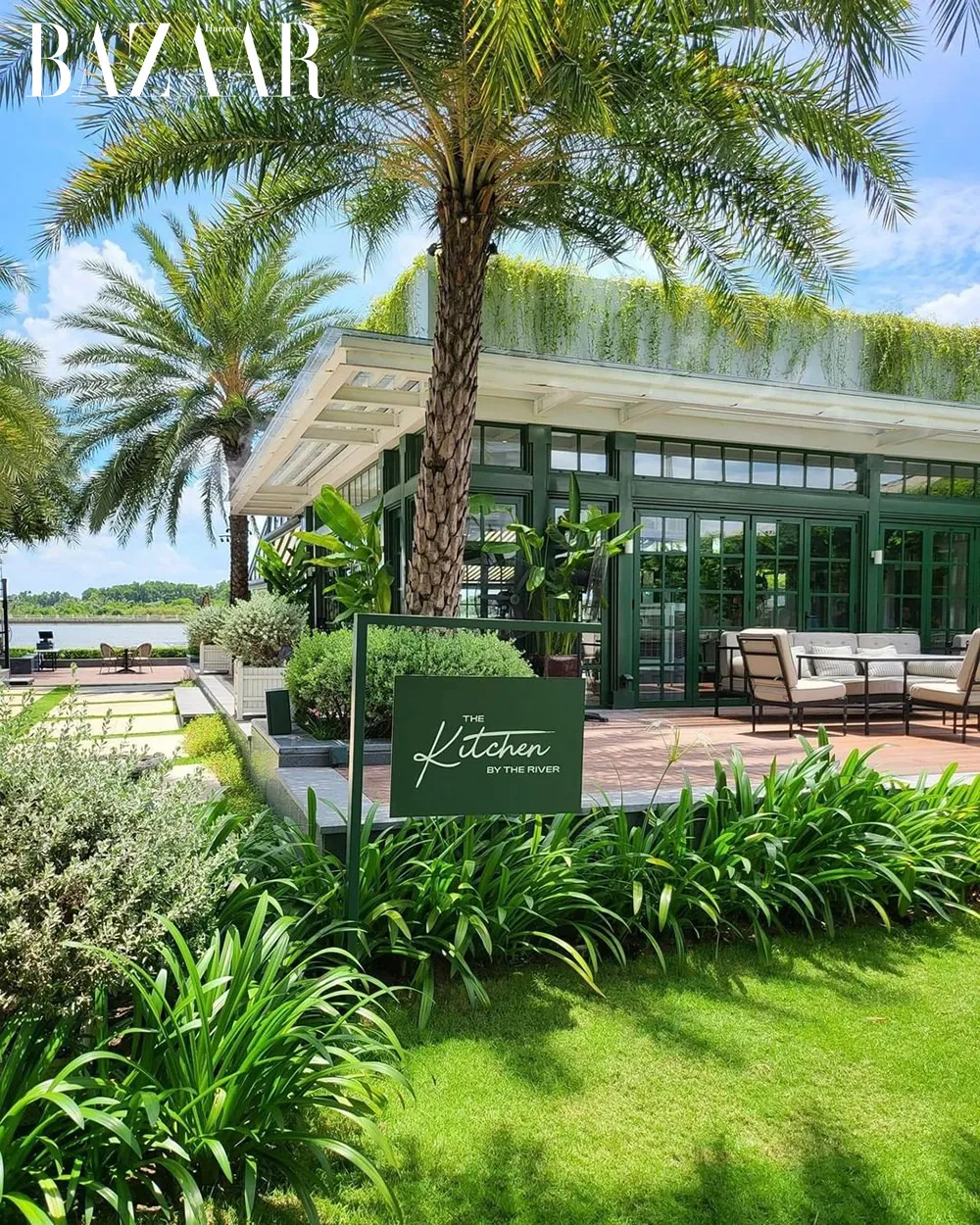 Kitchen By The River view sông