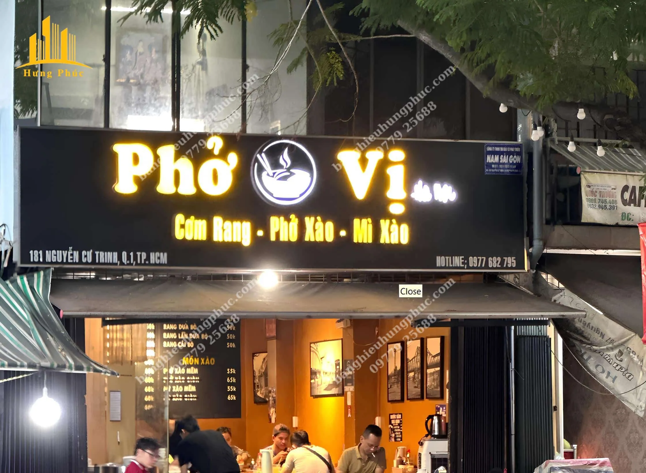 Biển quảng cáo quán phở chữ nổi mica sáng mặt