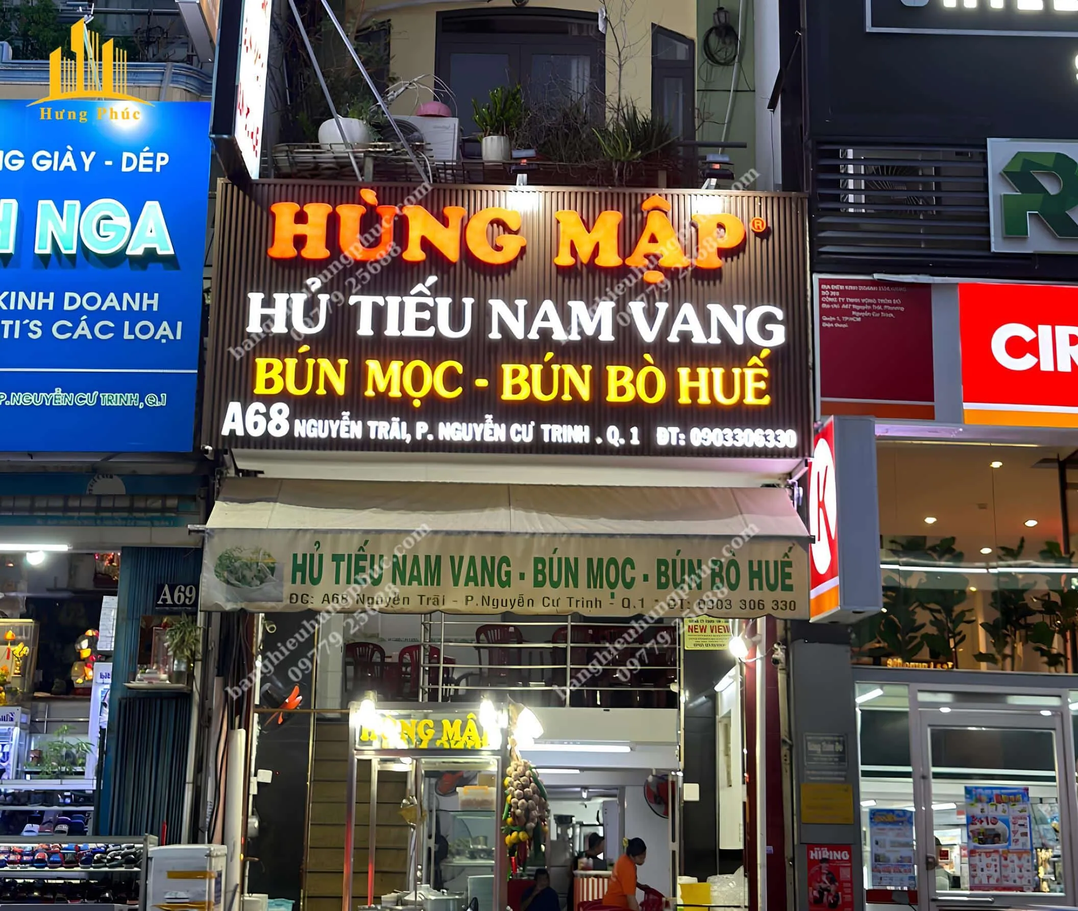 Biển quảng cáo quán hủ tiếu chữ nổi mica sáng mặt, khung lam sóng