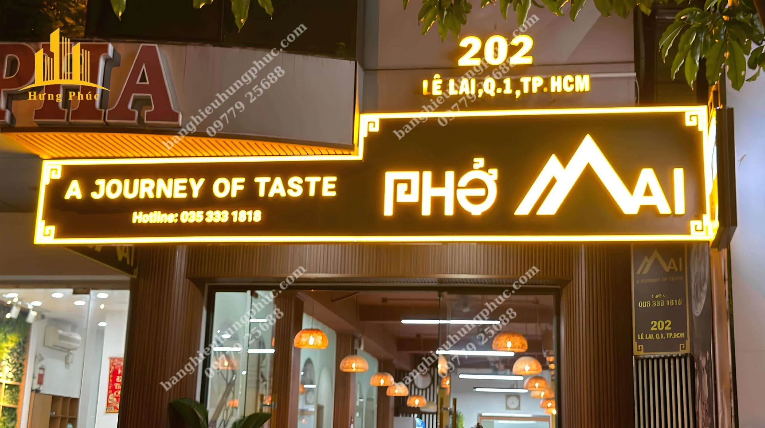 Biển hiệu quán phở bò chữ Inox sáng mặt