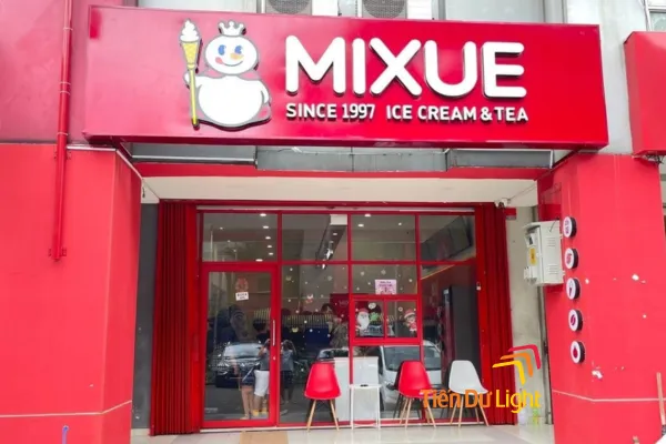 Biển hiệu chữ nổi Alu kết hợp đèn LED tạo chiều sâu cho không gian quán