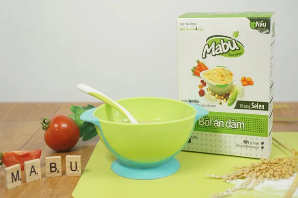 Màu đỏ của bột thịt bò cà chua giúp kích thích vị giác của trẻ