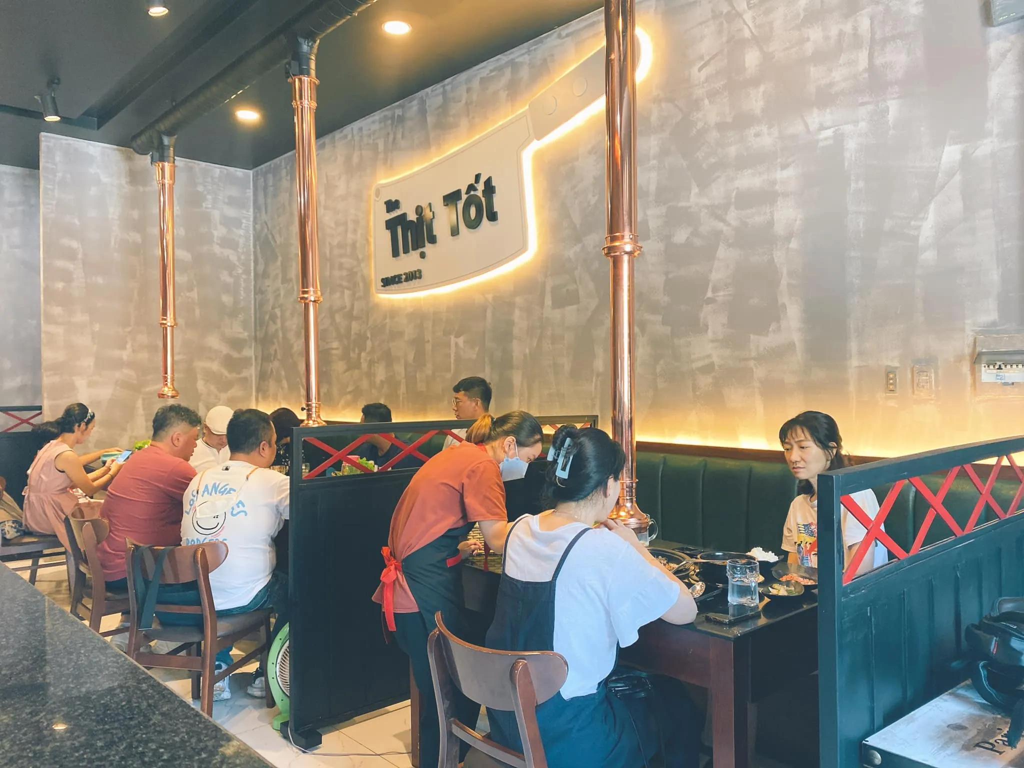 Không gian quán tại quán ăn hàn quốc Đà Nẵng Thịt Tốt