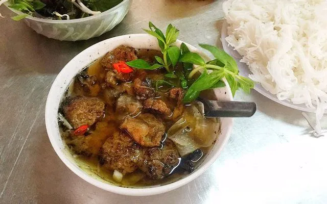Bún chả cô Liên Sầm Sơn