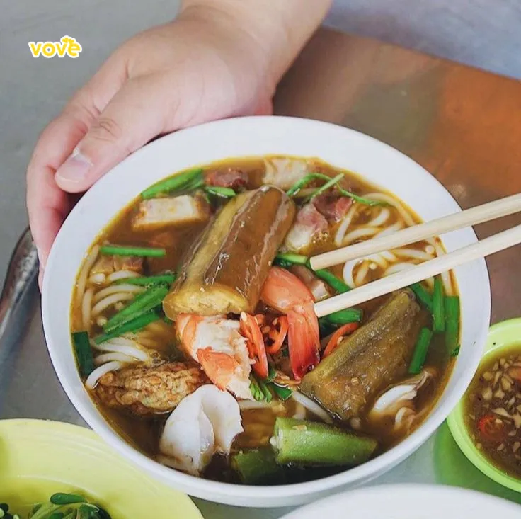 Lựa chọn mắm Bà Giáo Khỏe giúp việc chuẩn bị nguyên liệu nấu lẩu mắm an tâm hơn