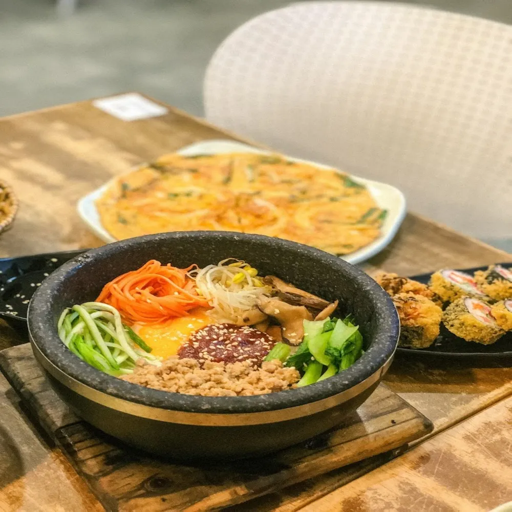 Busan Korean Food - Bàn nướng than hồng truyền thống