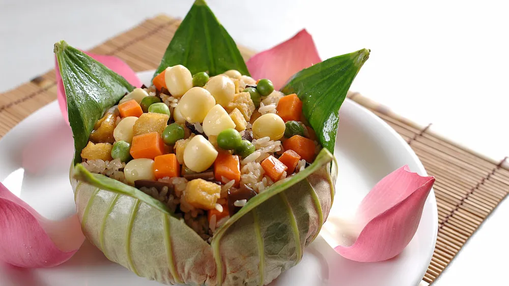 Cơm sen tại Hue Delights