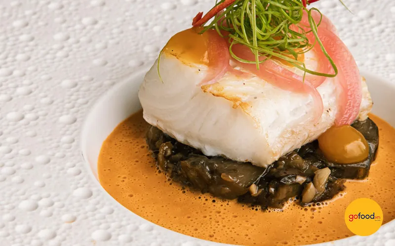 Cá tuyết đậm sốt tại French Grill