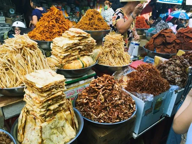 Các loại hải sản khô tại chợ Cồn