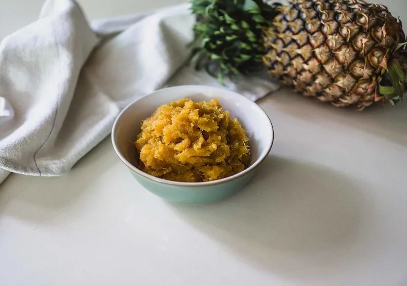 Nhân dứa được sên đến độ dẻo vừa phải