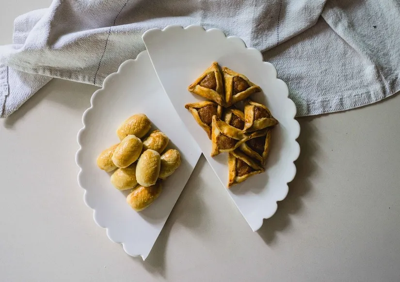 Bánh dứa vàng óng sau khi nướng bằng nồi chiên không dầu