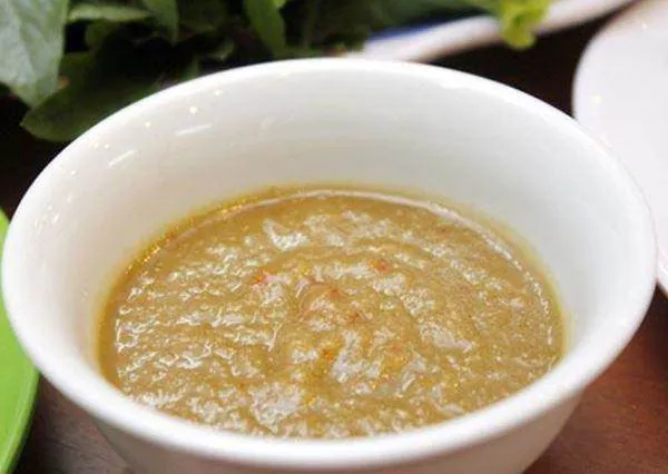 Mắm nêm chấm bánh tráng thịt heo