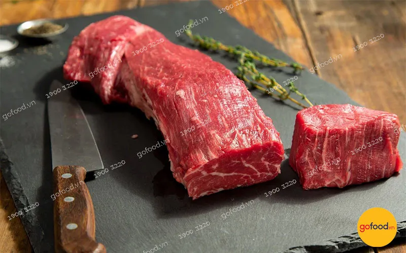 Thăn bò tươi với tỷ lệ nạc mỡ cân đối - nguyên liệu tốt nhất cho khô xé sợi