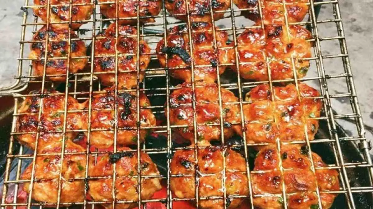 Kỹ thuật nướng chả bằng than hoa truyền thống