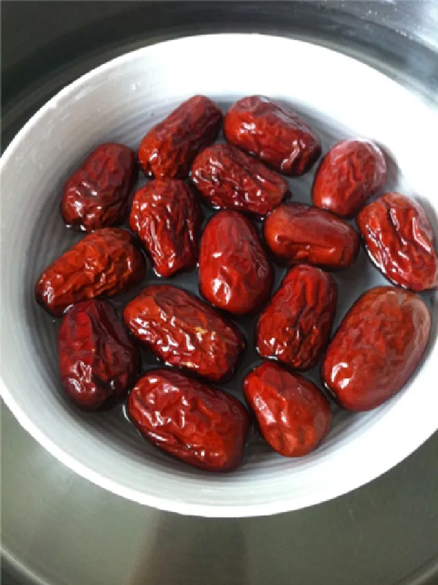 Táo đỏ bỏ hạt giữ nguyên vỏ