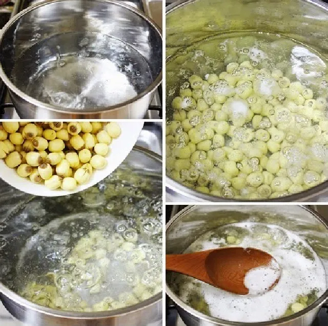 Đun hạt sen với lửa to, hớt bọt thường xuyên