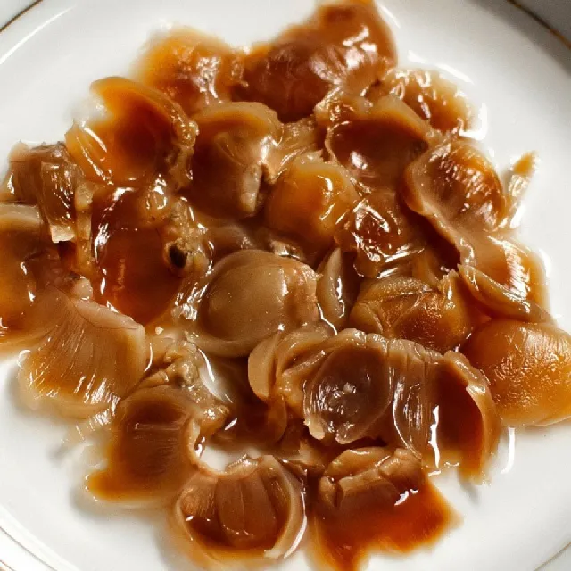 Nhãn nhục và táo đỏ chuẩn bị sẵn sàng