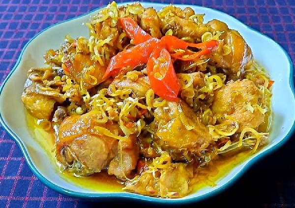 Cách Nấu Gà Kho Sả Ớt Miền Trung Đậm Đà Chuẩn Vị Ngay Tại Nhà