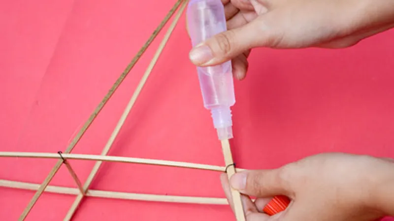 Kỹ thuật dán giấy kiếng