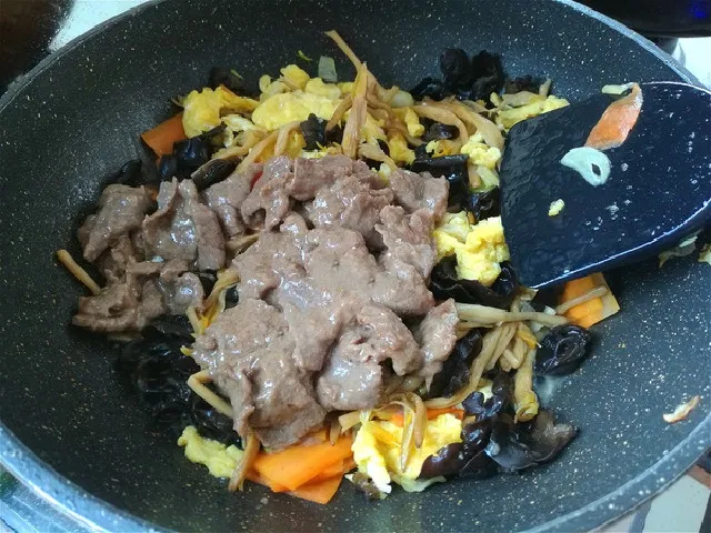 Món ăn trên đĩa