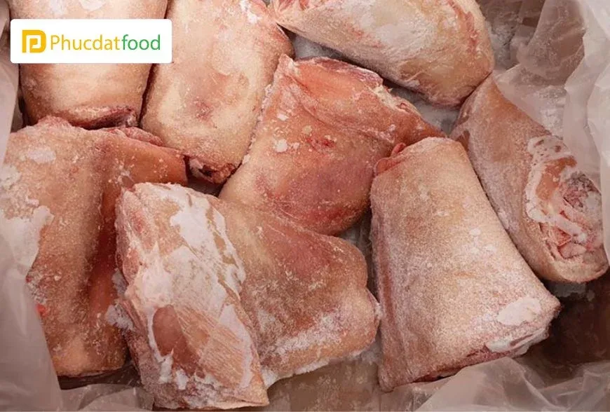 Giảm mùi hôi khi luộc thịt bằng cách làm sạch với muối